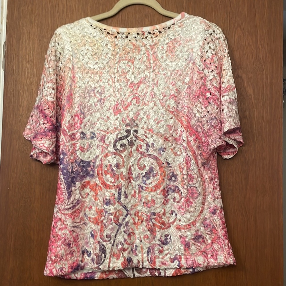 Tops - Picture 2 of 3